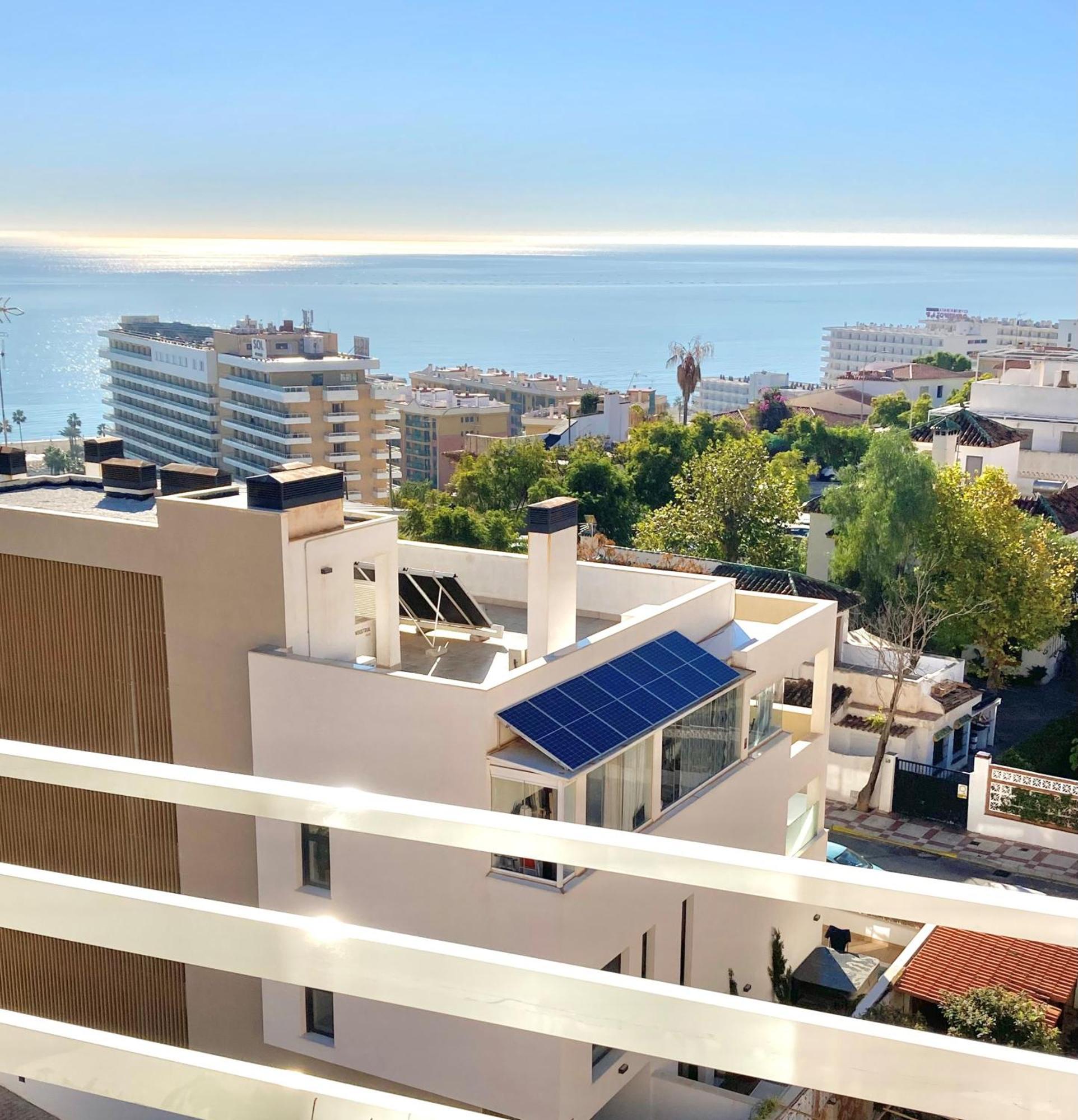 Beautiful Mediterranean Views In Central ตอร์เรโมลิโนส ภายนอก รูปภาพ